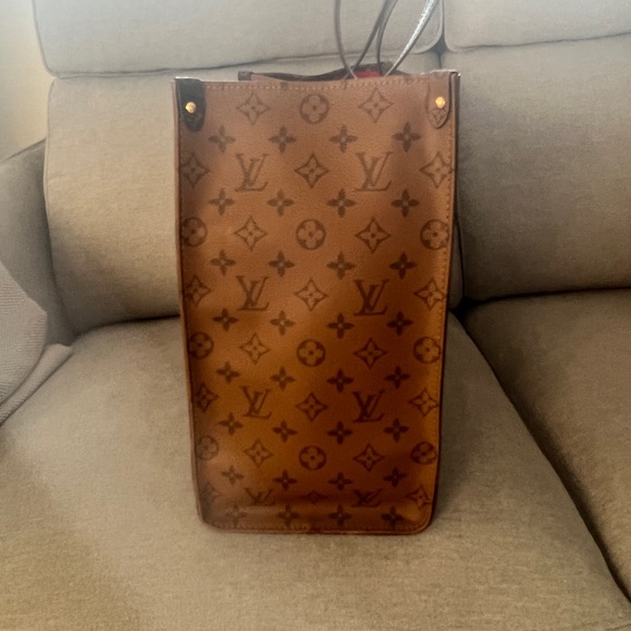 Beautiful Louis Vuitton Reverse On the go GM tote bag! - Picture 11 of 14